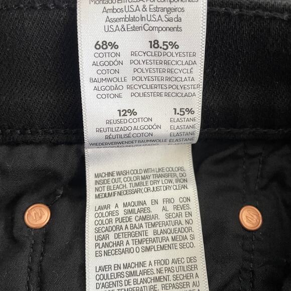 NWT Mother The Weekender Fray Jean in Lasting Impression - Size: 30 - Picture 12 of 12